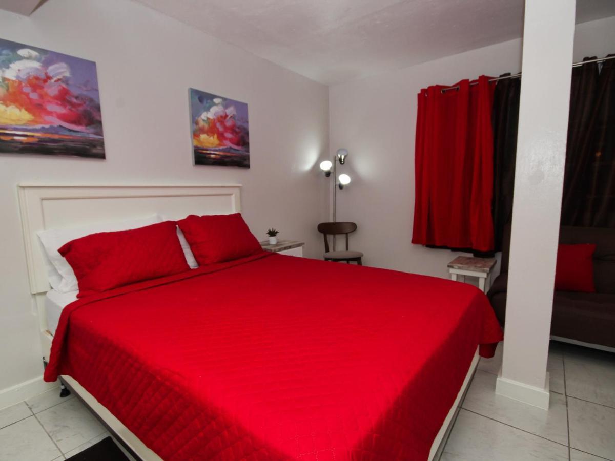 The Castle Apartment Philipsburg  Bagian luar foto