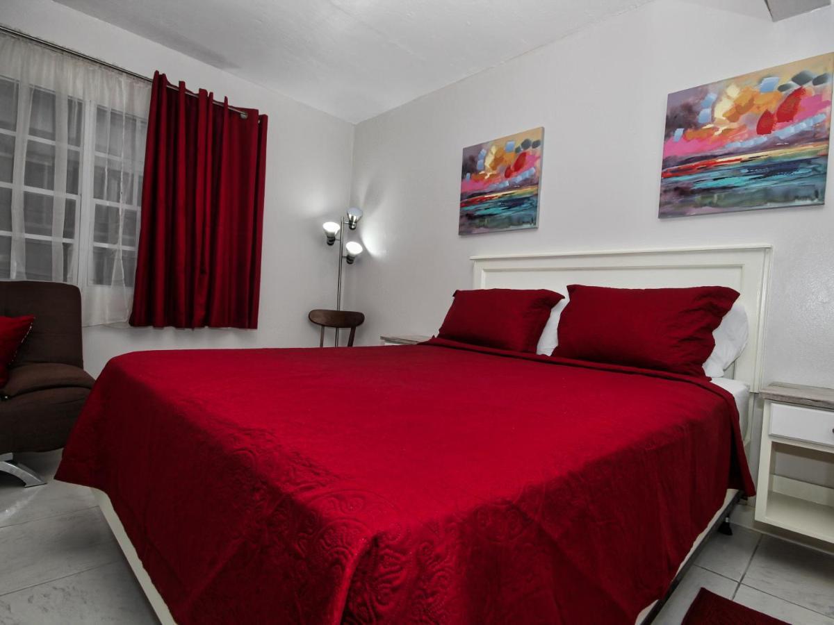 The Castle Apartment Philipsburg  Bagian luar foto