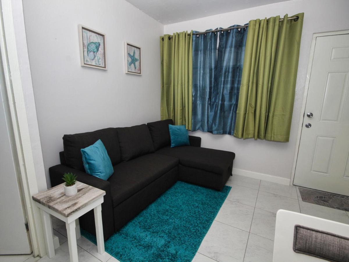 The Castle Apartment Philipsburg  Bagian luar foto