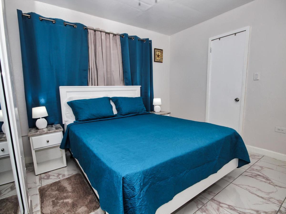 The Castle Apartment Philipsburg  Bagian luar foto