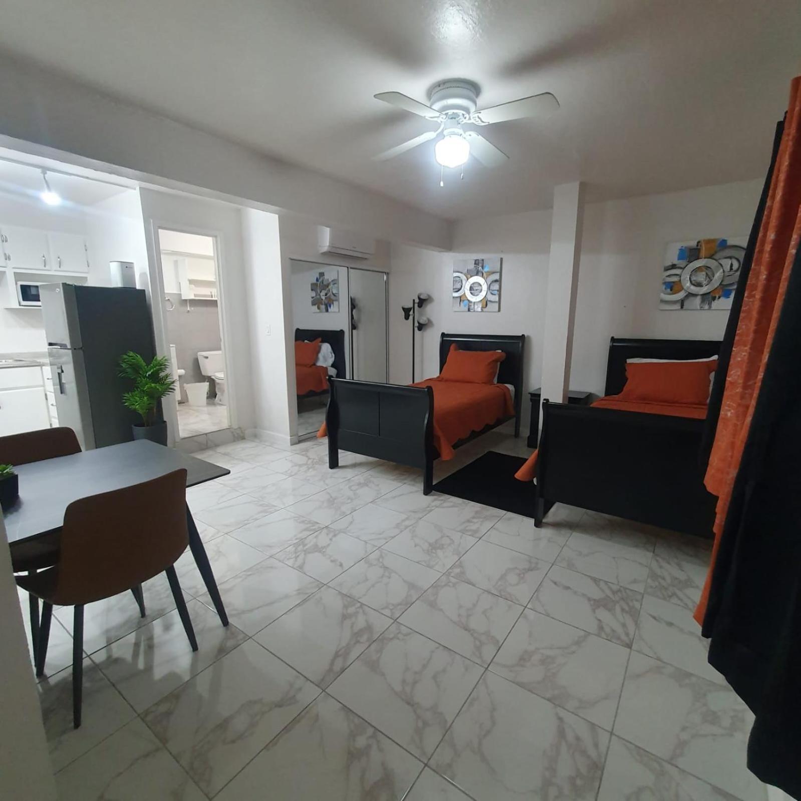 The Castle Apartment Philipsburg  Bagian luar foto